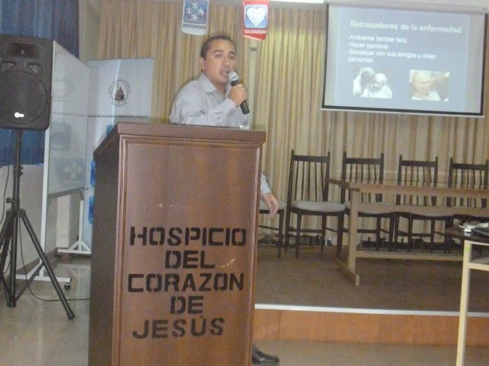 El ITB presentó charla: Enfermedades comunes en el adulto mayor, en el Hospicio Corazón de Jesús