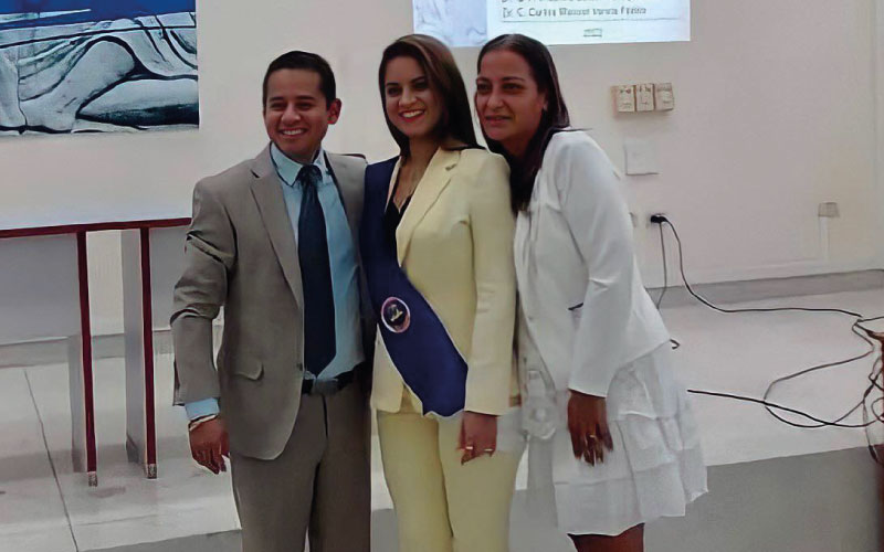 Felicitamos a la PhD. Evelyn Solórzano Fonseca, docente del ITB por haber culminado con su tesis Doctoral en Ciencias de la Educación