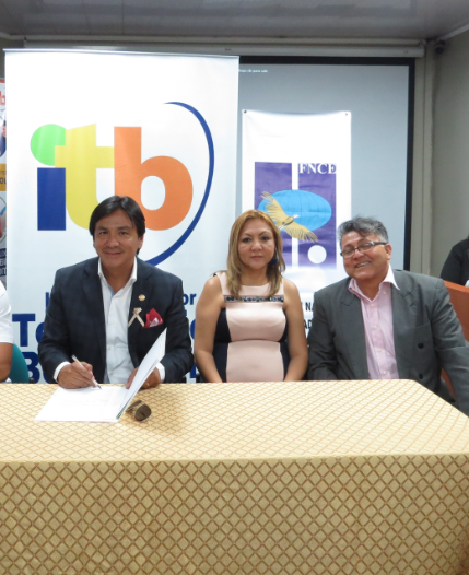 ITB firma convenio con la Federación Nacional de Contadores del Ecuador
