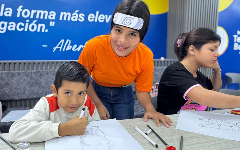 Estudiantes del ITB dictan Taller de Dibujo e Ilustración Estilo Chibi para la comunidad infantil.