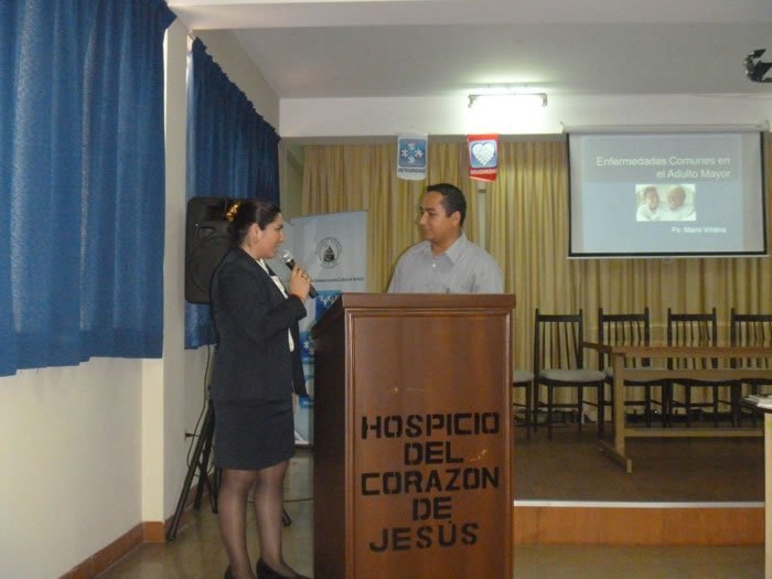 El ITB presentó charla Enfermedades comunes en el adulto mayor, en el Hospicio Corazón de Jesús