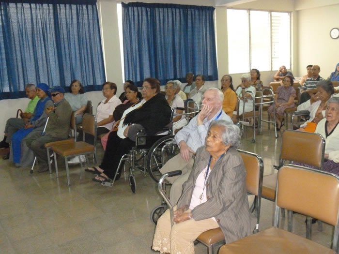 El ITB presentó charla Enfermedades comunes en el adulto mayor, en el Hospicio Corazón de Jesús