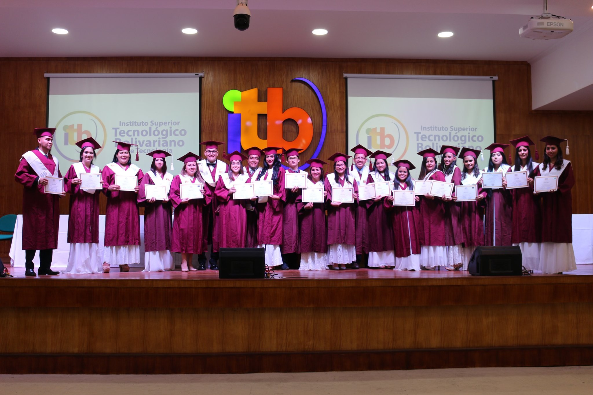 Graduación de la UAECAC