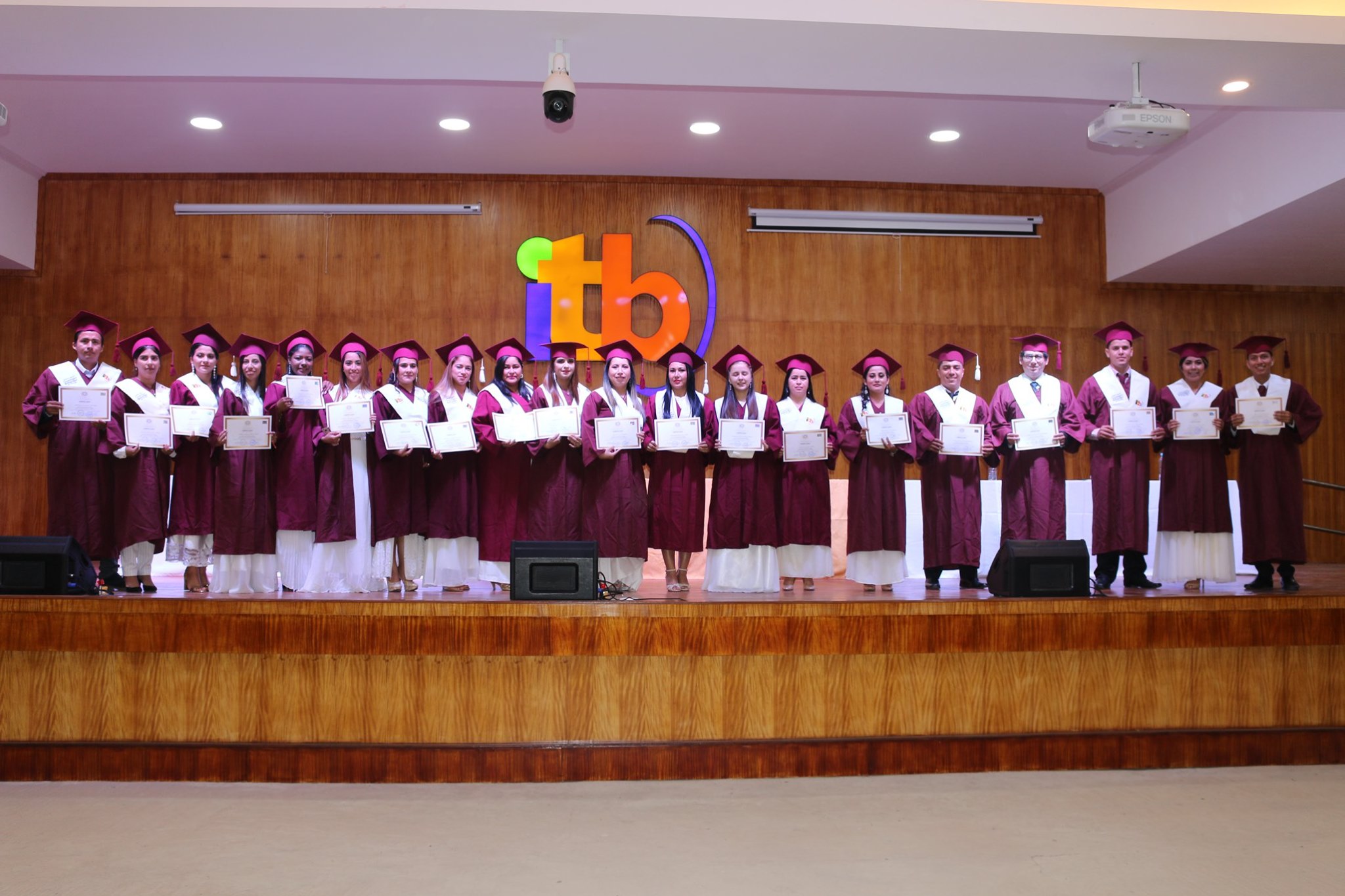 Graduación de la UAECAC