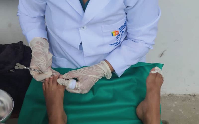 Los estudiantes de la carrera de Tecnología Superior Universitaria en Podología realizaron una brigada en el concejo barrial Unidos por el Cañaberal