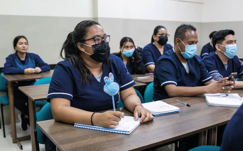 Estudiantes de podología inician la materia de Morfofisiología Como parte de su formación académica