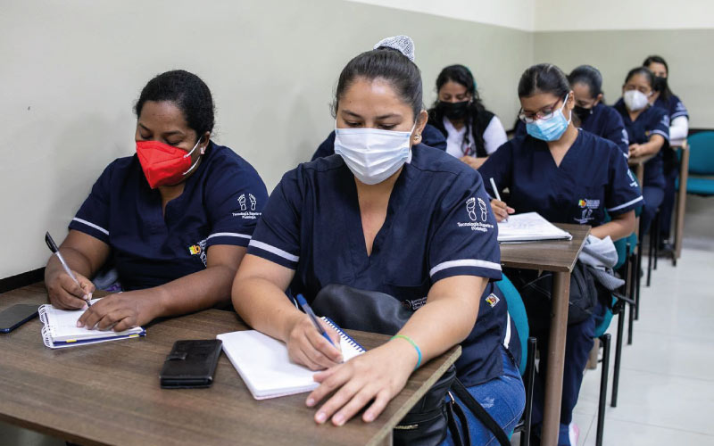 Estudiantes de podología inician la materia de Morfofisiología Como parte de su formación académica