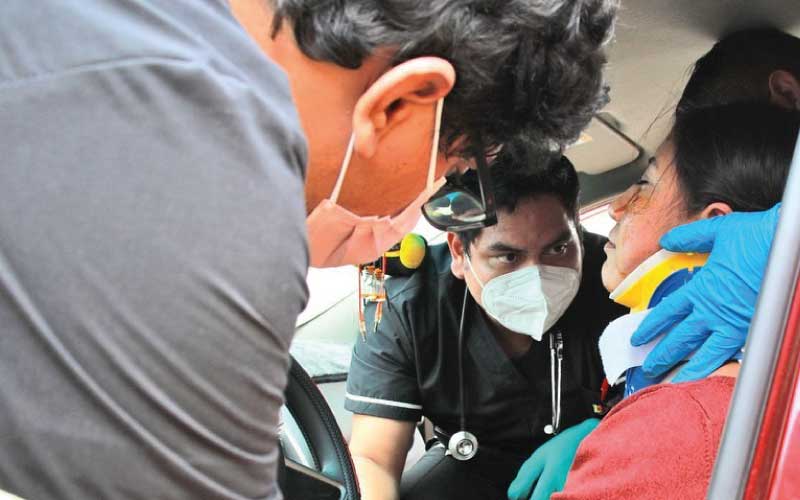 Estudiantes participan en Extricación Vehicular Como parte de sus prácticas de Extricación vehicular