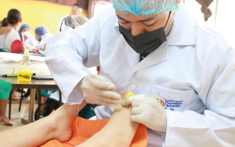 Estudiantes de la carrera de Podología realizaron prácticas en la Escuela de Formación de la Comisión de Tránsito del Ecuador