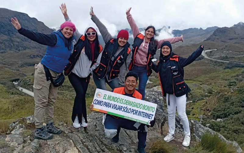Estudiantes de la carrera Guía Nacional de Turismo visitaron la ciudad de Cuenca Como parte de la formación académica