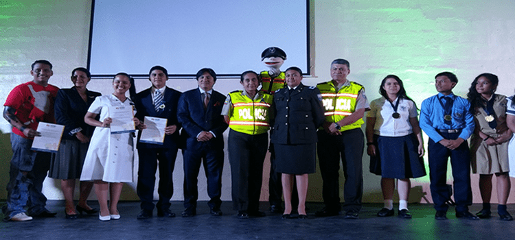 ITB APOYA LABOR EDUCATIVA QUE REALIZA LA POLICIA NACIONAL DEL ECUADOR.