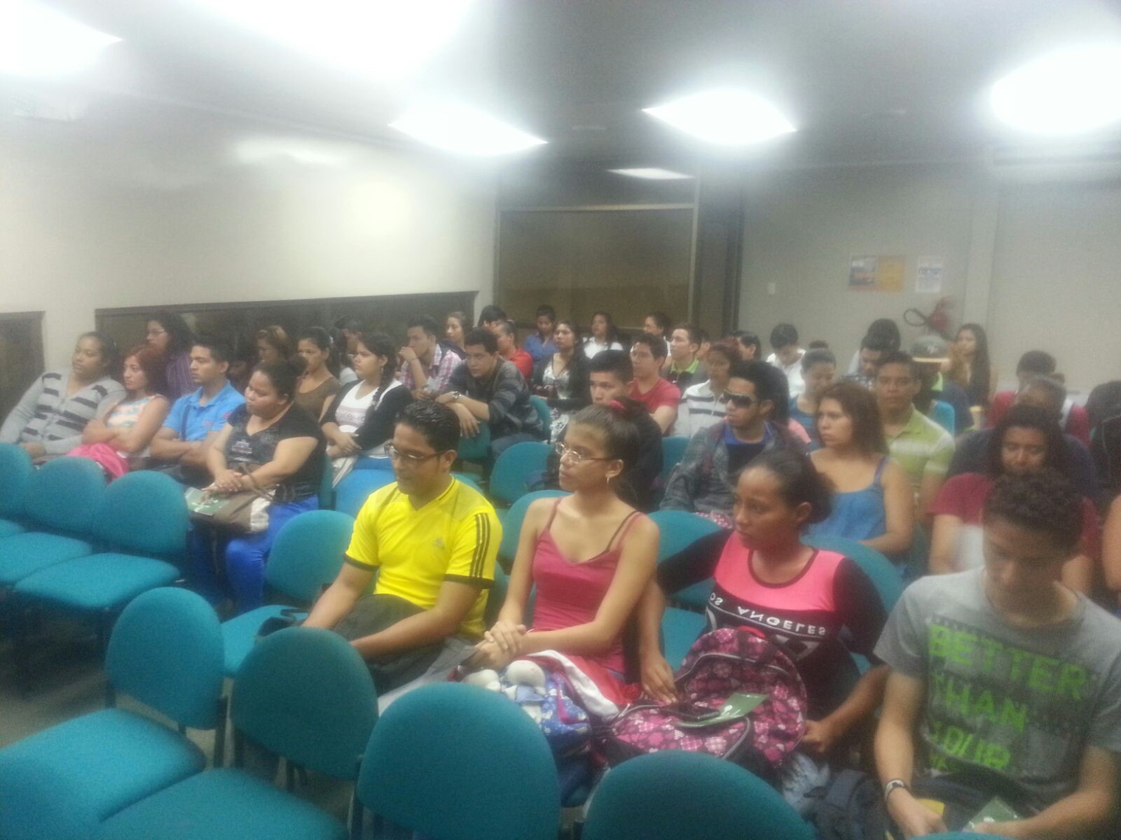 CAMPAÑA DE RECLUTAMIENTO, SELECCIÓN Y CONTRATACIÓN DE PERSONAL QUE ORGANIZA LA CORPORACIÓN MCDONALD´S