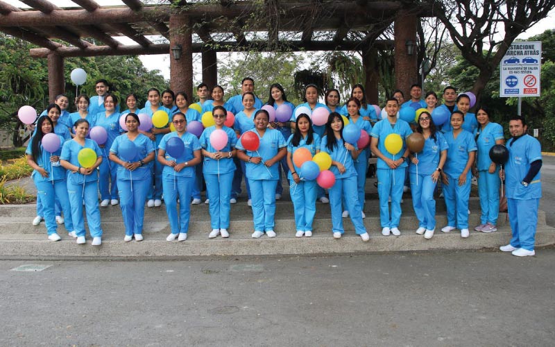 Estudiantes participaron en la caminata «Que el Alzheimer no nos detenga»