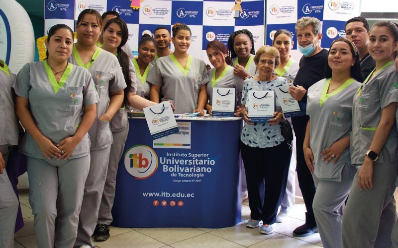 Estudiantes realizan actividades en conmemoración al Día Mundial del Alzheimer