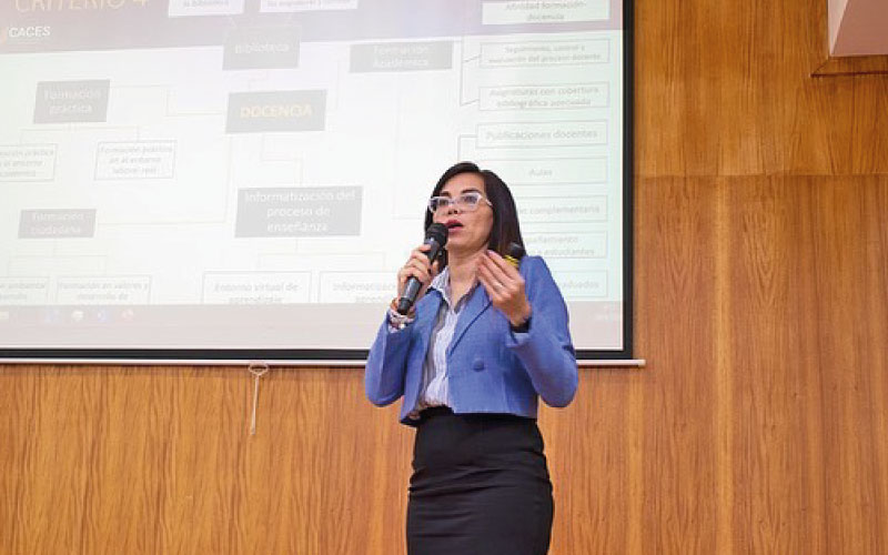 CACES socializó Modelo de Evaluación con fines de acreditación 2024 para los ISTT del país