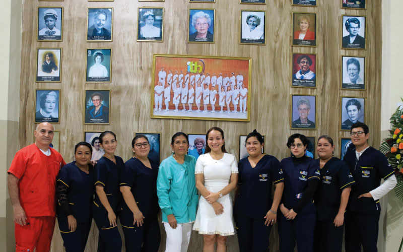 Facultad de Salud y Servicios Sociales, devela mural. En un evento donde participaron estudiantes, docentes y la Decana de la Facultad de Salud y Ser