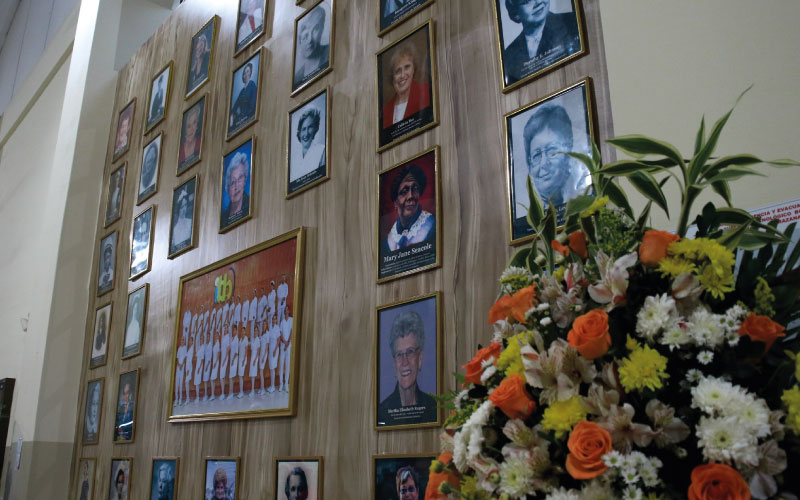 Facultad de Salud y Servicios Sociales, devela mural. En un evento donde participaron estudiantes, docentes y la Decana de la Facultad de Salud y Ser