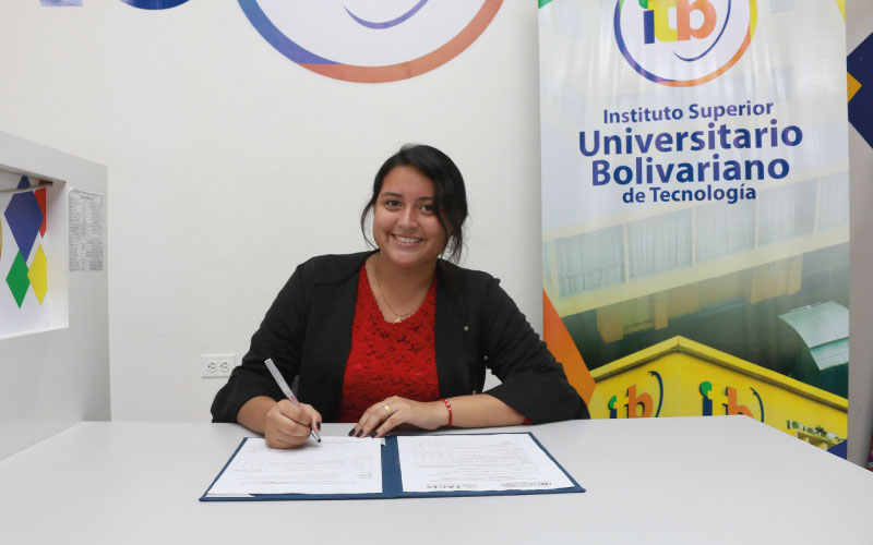 Estudiantes rindieron exámenes complexivos