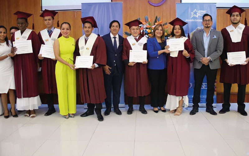 Tercera jornada de la ceremonia de graduación Momentos de felicidad y entusiasmo fue lo que se vivió durante la última jornada de graduación