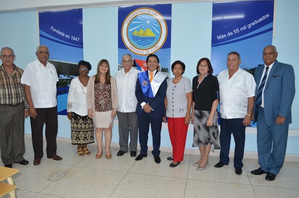 Rector del ITB culmina con éxito su doctorado en Ciencias Pedagógicas