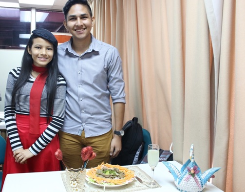 ESTUDIANTES DE ADMINISTRACIÓN DE EMPRESAS REALIZAN FERIA DE EMPRENDIMIENTO