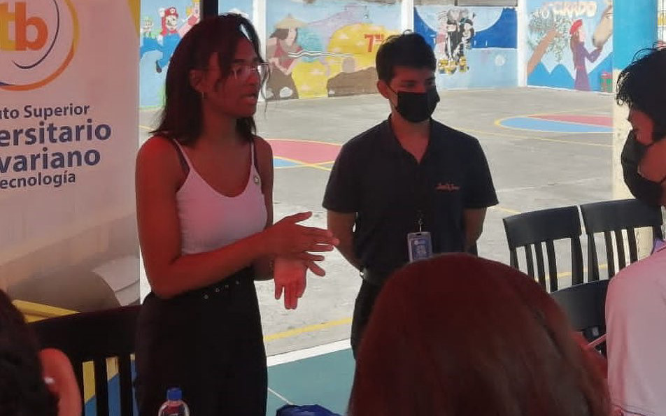 El ITB presente en feria de universidades. Representantes de la Facultad de Ciencias Económicas y Sistemas (FACES)