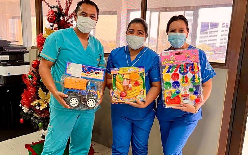 Estudiantes de ITB ayudan a regalar sonrisas a miles de niños y niñas