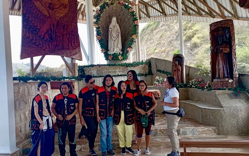Estudiantes de la carrera de turismo visitan varios lugares de la costa
