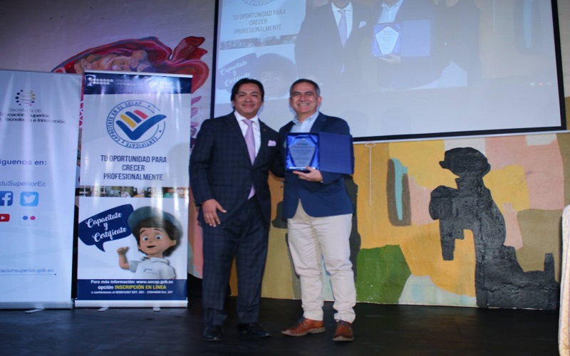 El Instituto Superior Tecnológico Bolivariano fue sede de la inauguración oficial de los cursos de Nivelación gratuitos que oferta la Senescyt