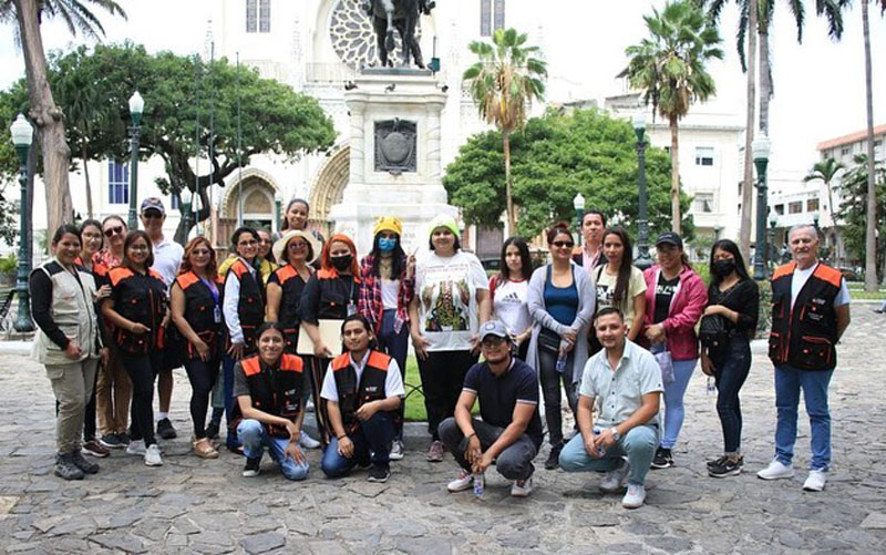 Estudiantes de Guía Nacional de Turismo realizan examen complexivo