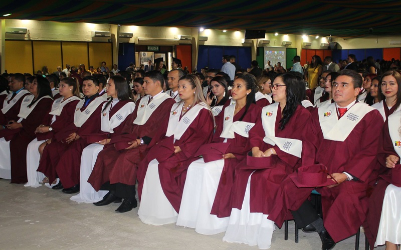 Graduación de la UNIDAD ACADÉMICA DE EDUCACIÓN COMERCIAL, ADMINISTRACIÓN Y CIENCIAS