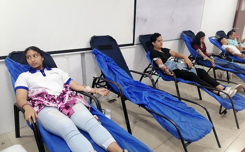 Estudiantes de ITB se unen a la campaña de Donación de Sangre