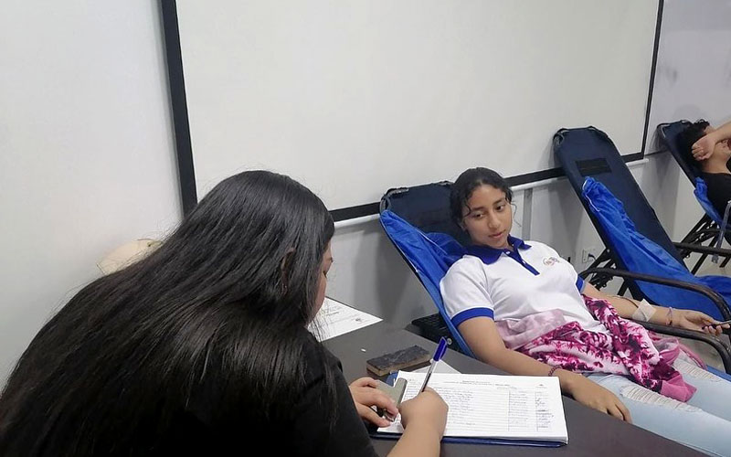 Estudiantes de ITB se unen a la campaña de Donación de Sangre