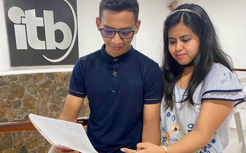 ¡A un paso de la vida profesional!