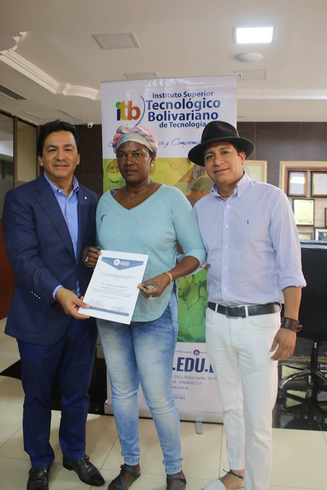ENTREGA DE BECAS DE ESTUDIO