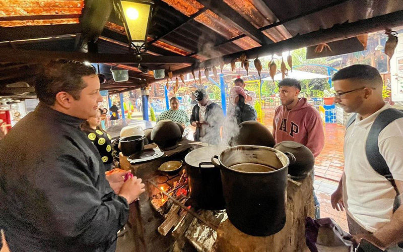 Estudiantes de ITB visitan el Museo de la Gastronomía