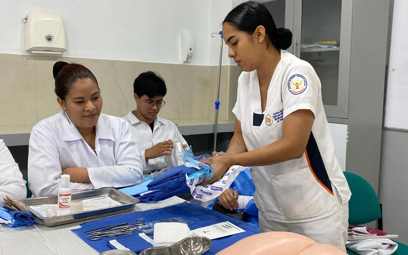 En ITB contarás con laboratorios totalmente equipados, con tecnología de vanguardia