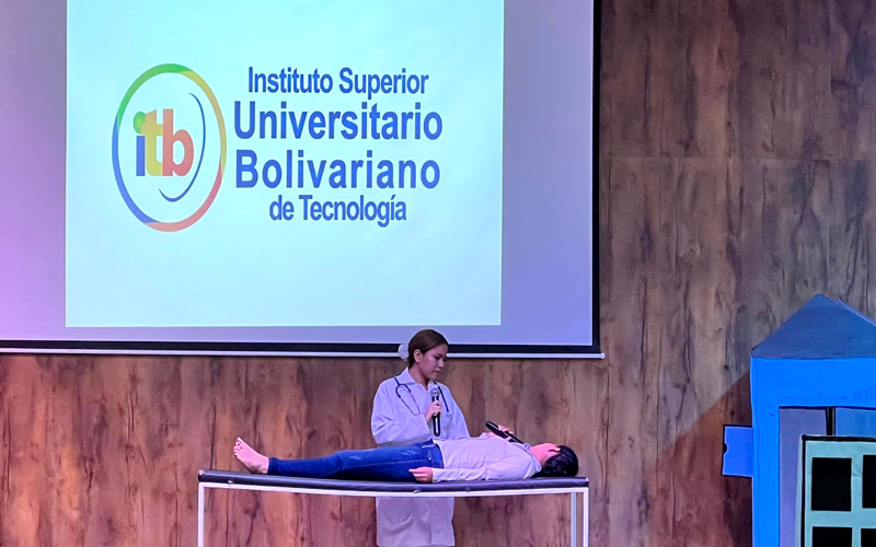 Estudiantes del ITB presentan obras de teatro sobre las enfermedades invernales