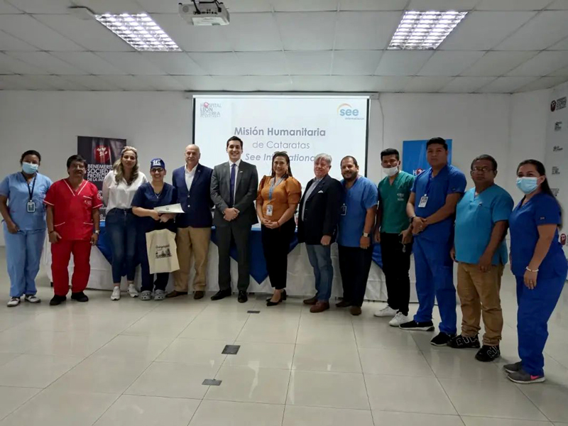 Estudiantes de Optometría son parte de la Misión Humanitaria de Cataratas See International