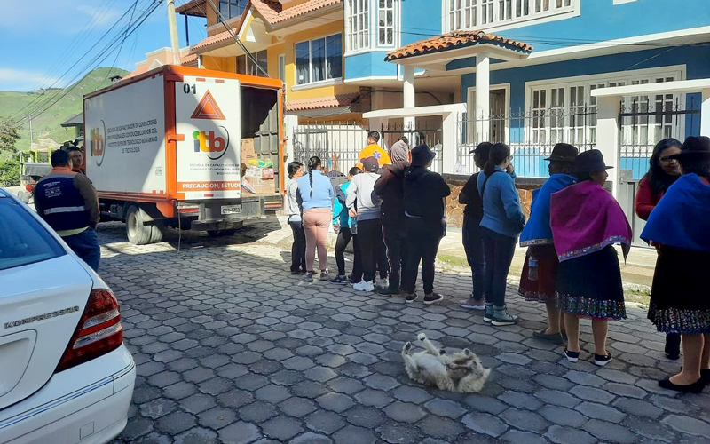 La solidaridad de la comunidad bolivariana llegó a Alausí