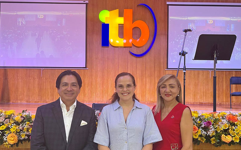 Maestros de todo el país celebran el Día del Maestro en ITB