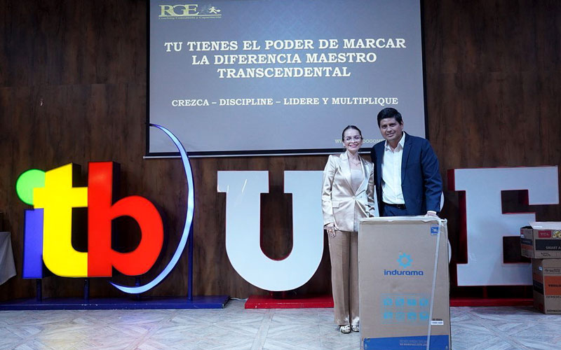 ITB realiza homenaje a sus maestros