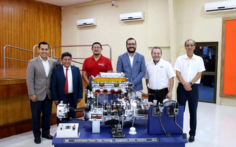 La Facultad de Transporte y Vialidad del ITB llevó a cabo el I SIMPOSIO INTERNACIONAL AUTOMOTRIZ
