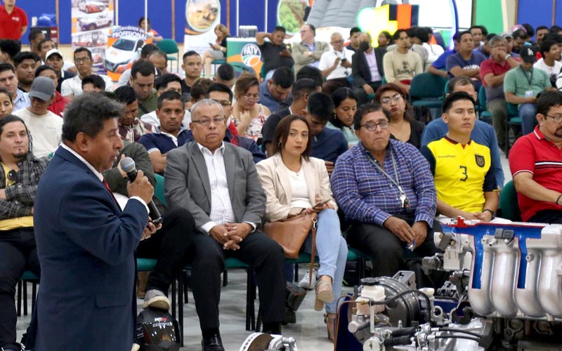 La Facultad de Transporte y Vialidad del ITB llevó a cabo el I SIMPOSIO INTERNACIONAL AUTOMOTRIZ