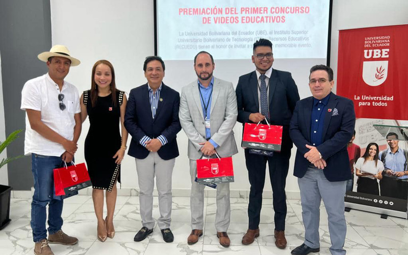 ¡Ganadores del Primer Concurso de Videos Educativos reciben sus premios!