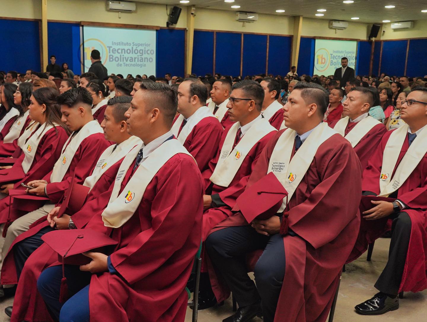 ¡Felicidades a nuestros profesionales en Planificación y Gestión del Transporte Terrestre!