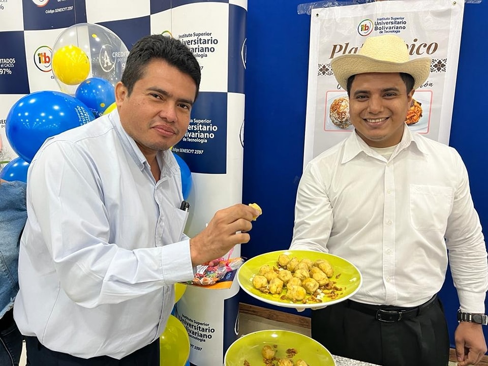 Inauguración del Primer Festival Viva Guayaquil organizado por el Centro de Arte y Cultura