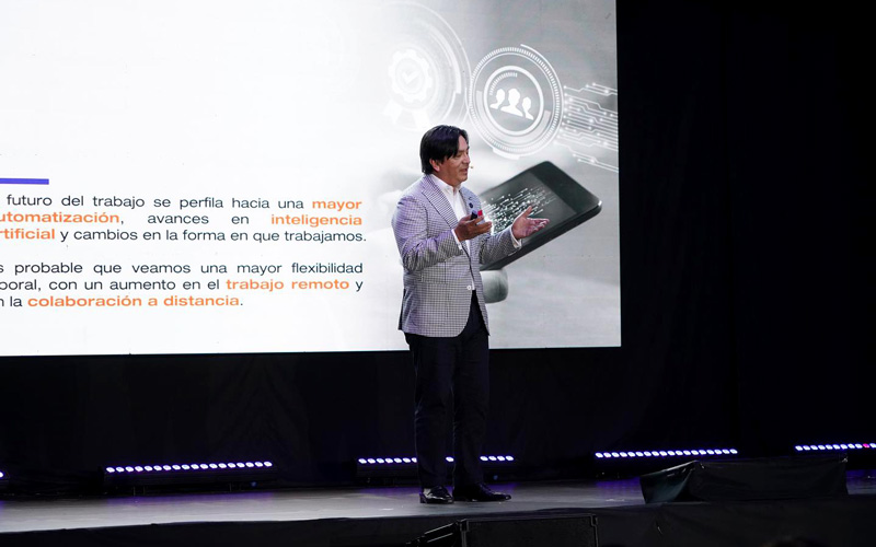 Rector del ITB es conferencista en la Semana de la Educación