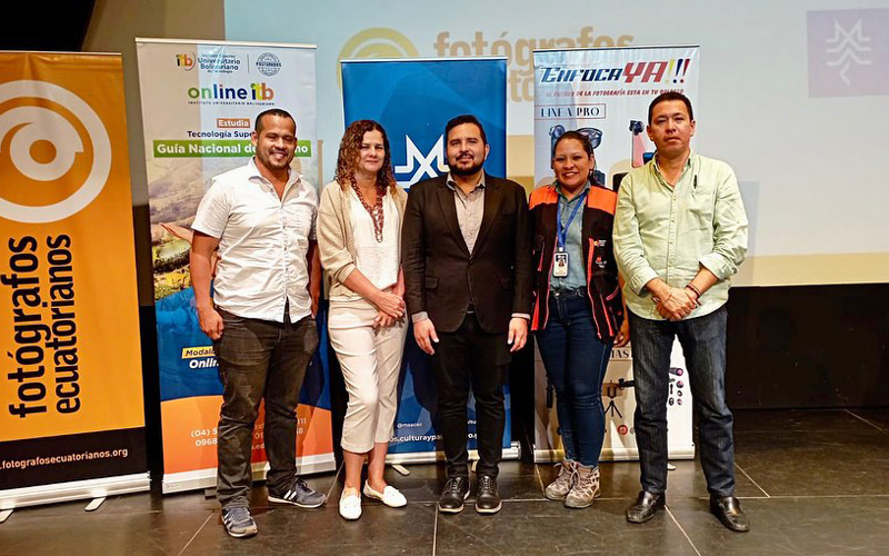 ¡Emocionante Taller Fotográfico para Estudiantes de la carrera de Turismo!