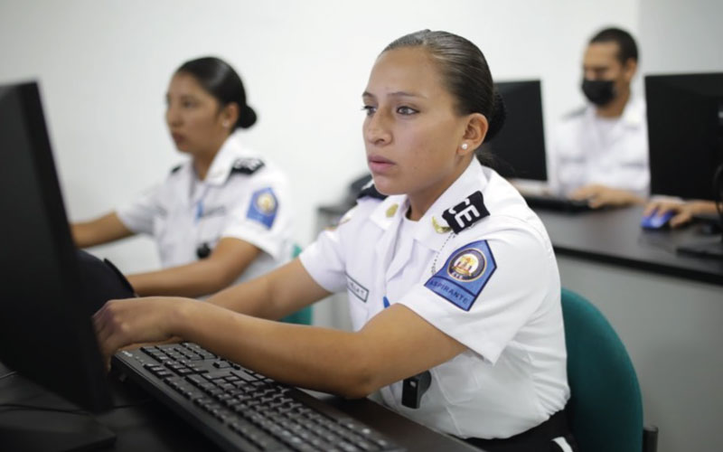 1061 estudiantes de la carrera de Técnico Superior en Planificación y Gestión del Tránsito culminaron su proceso de formación académica